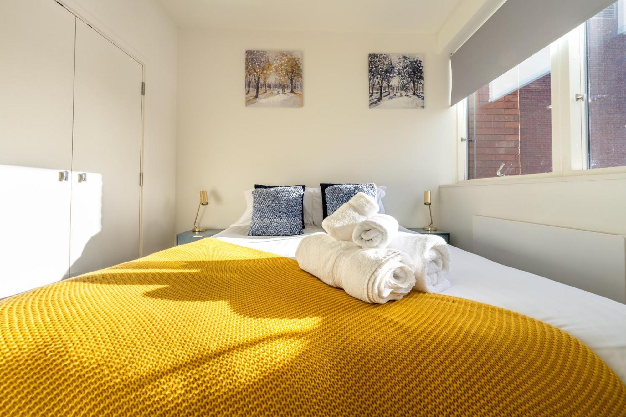 Luxury 1 Bedroom Serviced Apartment With Roof Terrace & Gym Стівенідж Екстер'єр фото