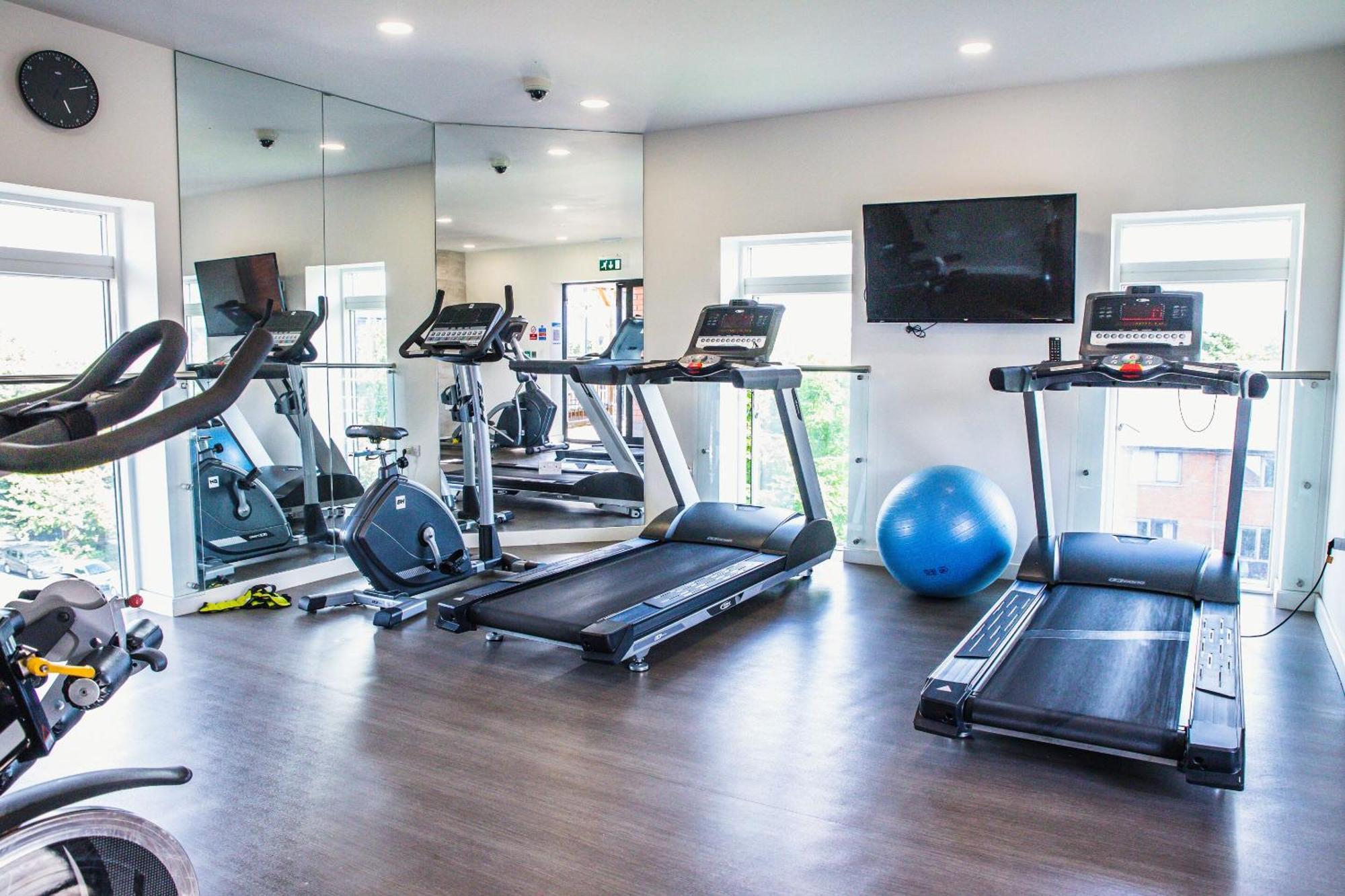 Luxury 1 Bedroom Serviced Apartment With Roof Terrace & Gym Стівенідж Екстер'єр фото