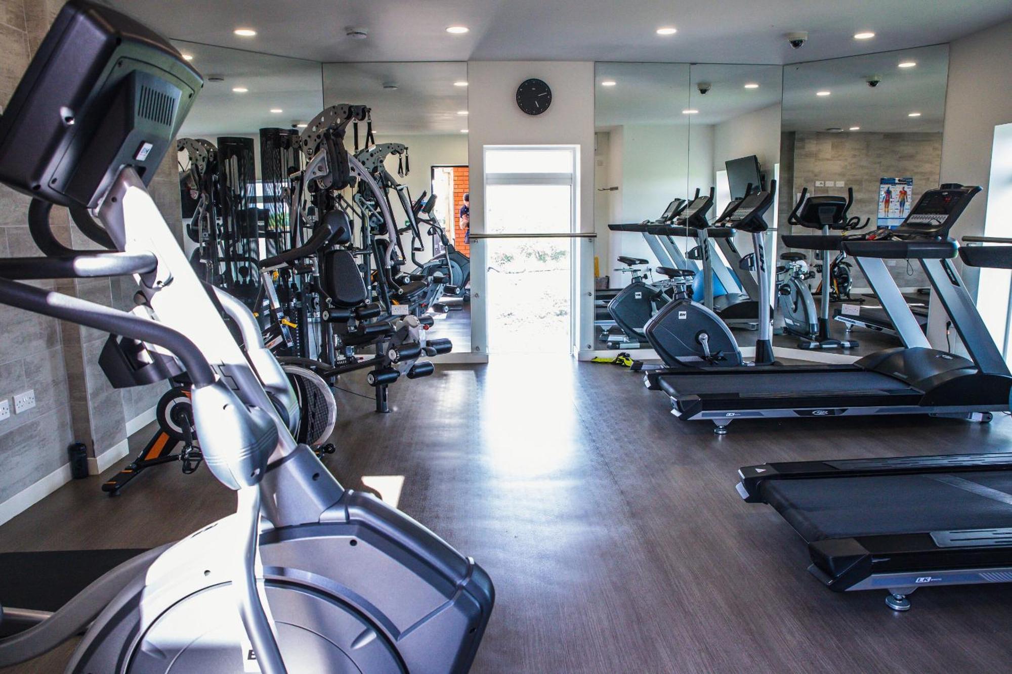 Luxury 1 Bedroom Serviced Apartment With Roof Terrace & Gym Стівенідж Екстер'єр фото