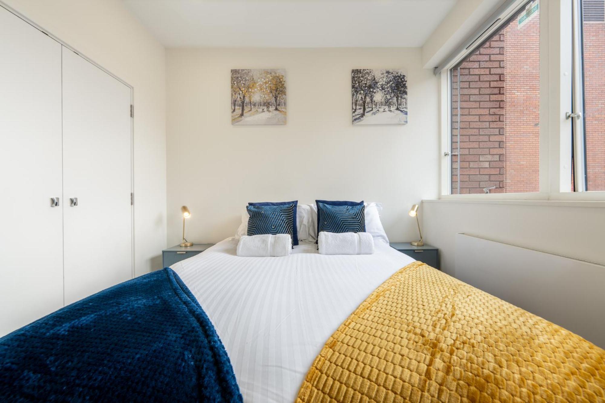 Luxury 1 Bedroom Serviced Apartment With Roof Terrace & Gym Стівенідж Екстер'єр фото