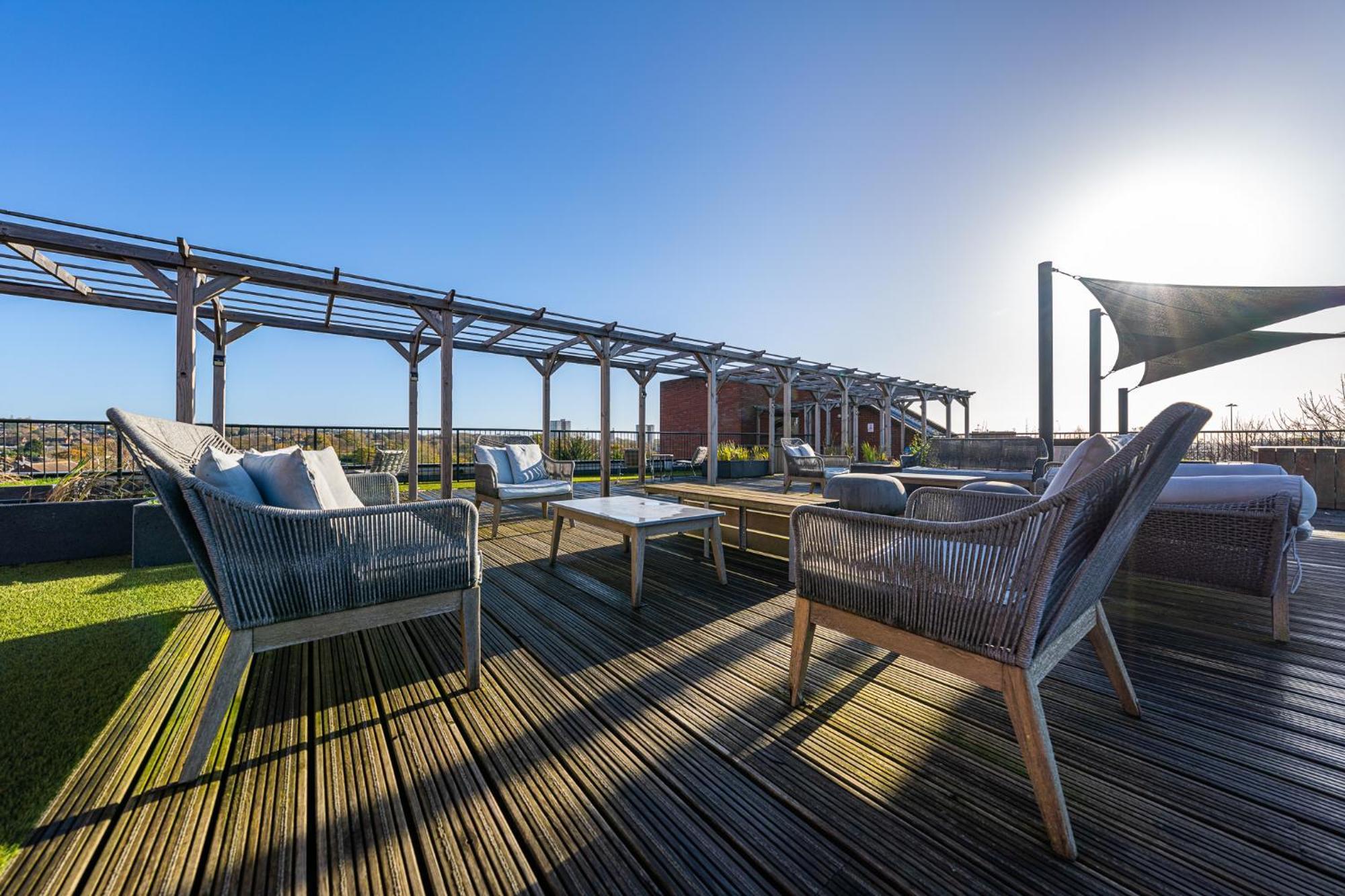Luxury 1 Bedroom Serviced Apartment With Roof Terrace & Gym Стівенідж Екстер'єр фото