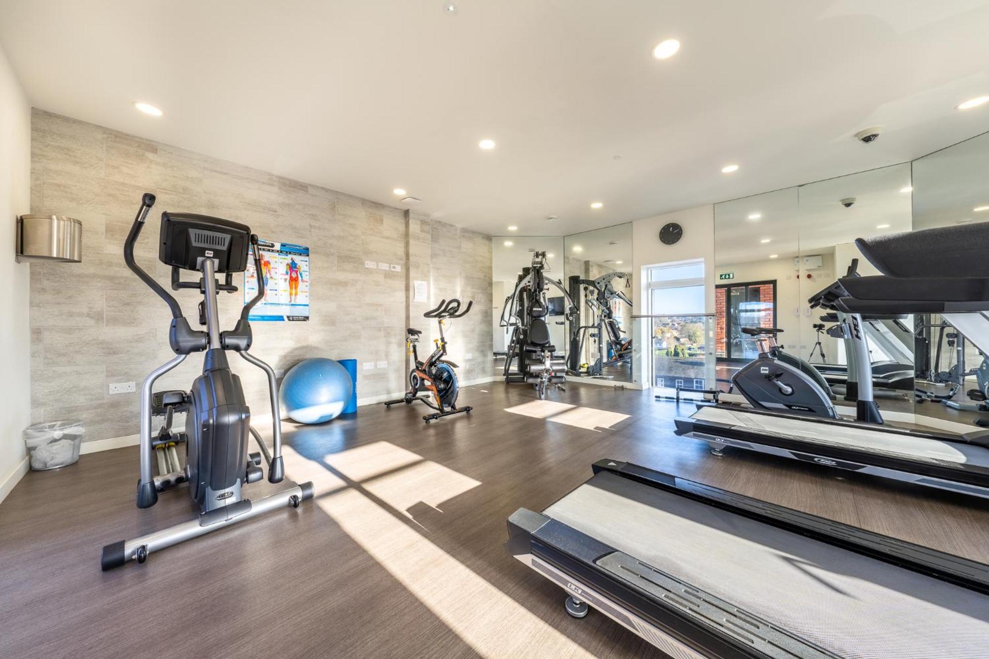 Luxury 1 Bedroom Serviced Apartment With Roof Terrace & Gym Стівенідж Екстер'єр фото