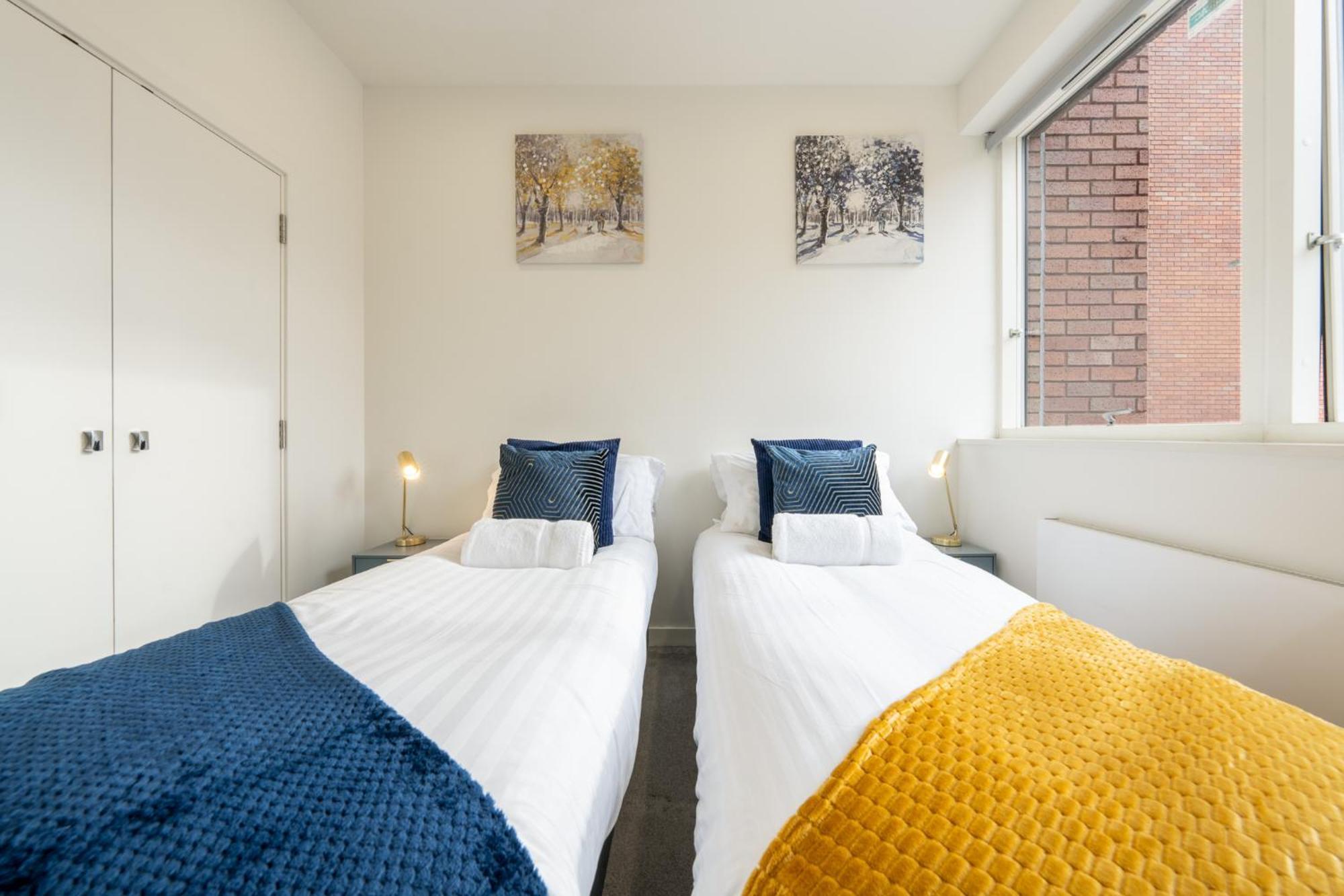 Luxury 1 Bedroom Serviced Apartment With Roof Terrace & Gym Стівенідж Екстер'єр фото